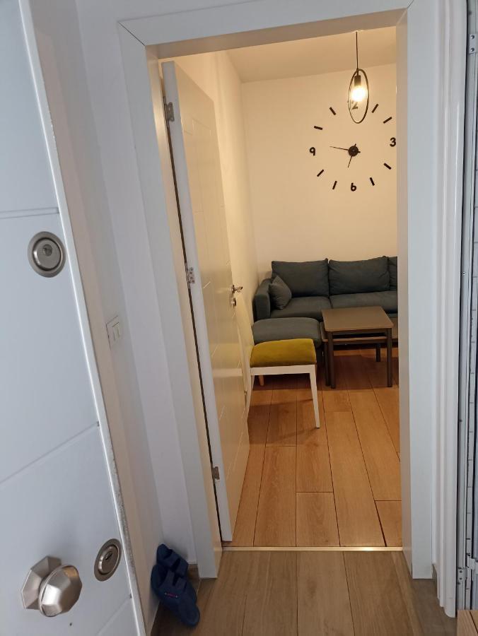 Lovely 1 Bedroom Near Eye Of Appartement *